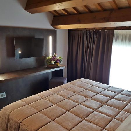 Agriturismo Cabrele Santorso Exterior photo