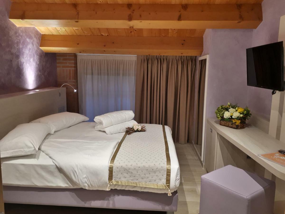 Agriturismo Cabrele Santorso Exterior photo